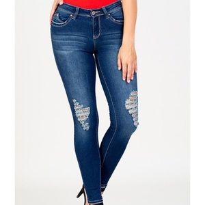 YMI | WannaBettaButt Mid Rise Distressed Jeans